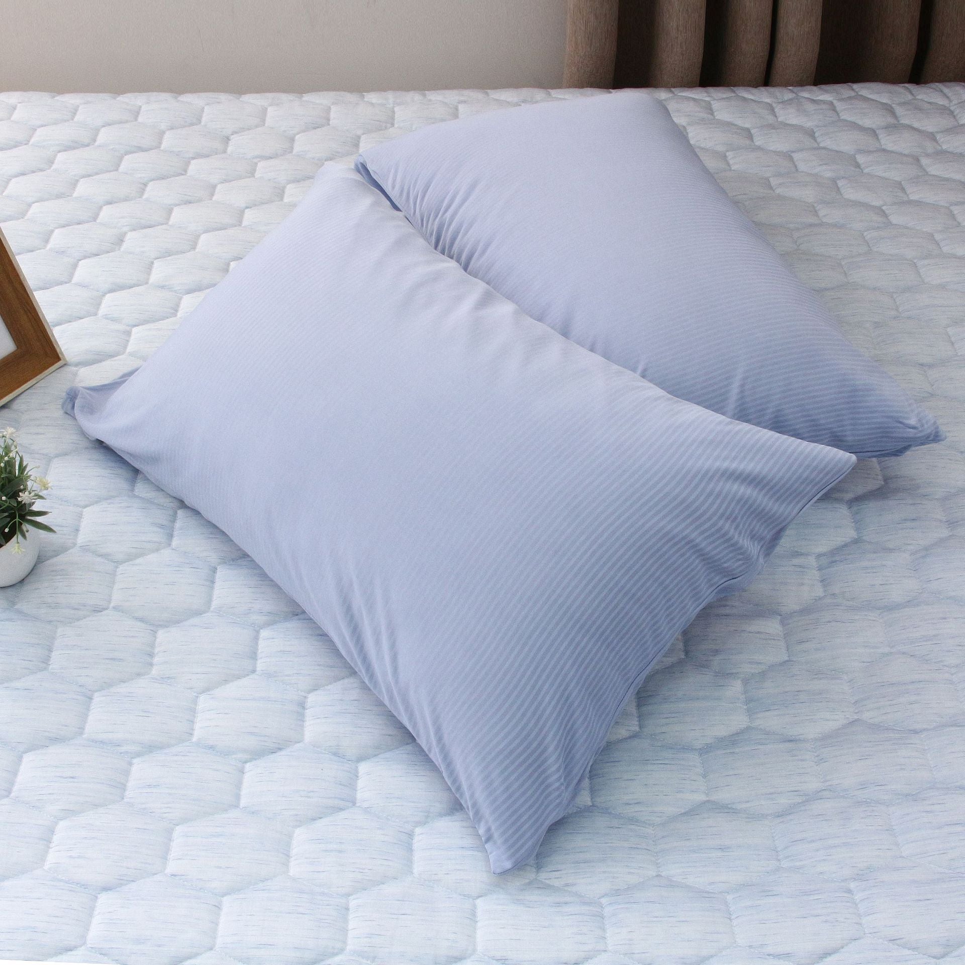 ChillRest Cooling Blanket – Stay Fresh, Cool, and Comfy All Night